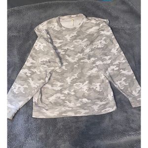 American eagle camo oversized crew neck sweater